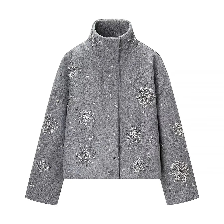 Damen boxy Kurzjacke mit hohem Stehkragen und funkelnder Perlen‑ und Paillettenstickerei – Célinea