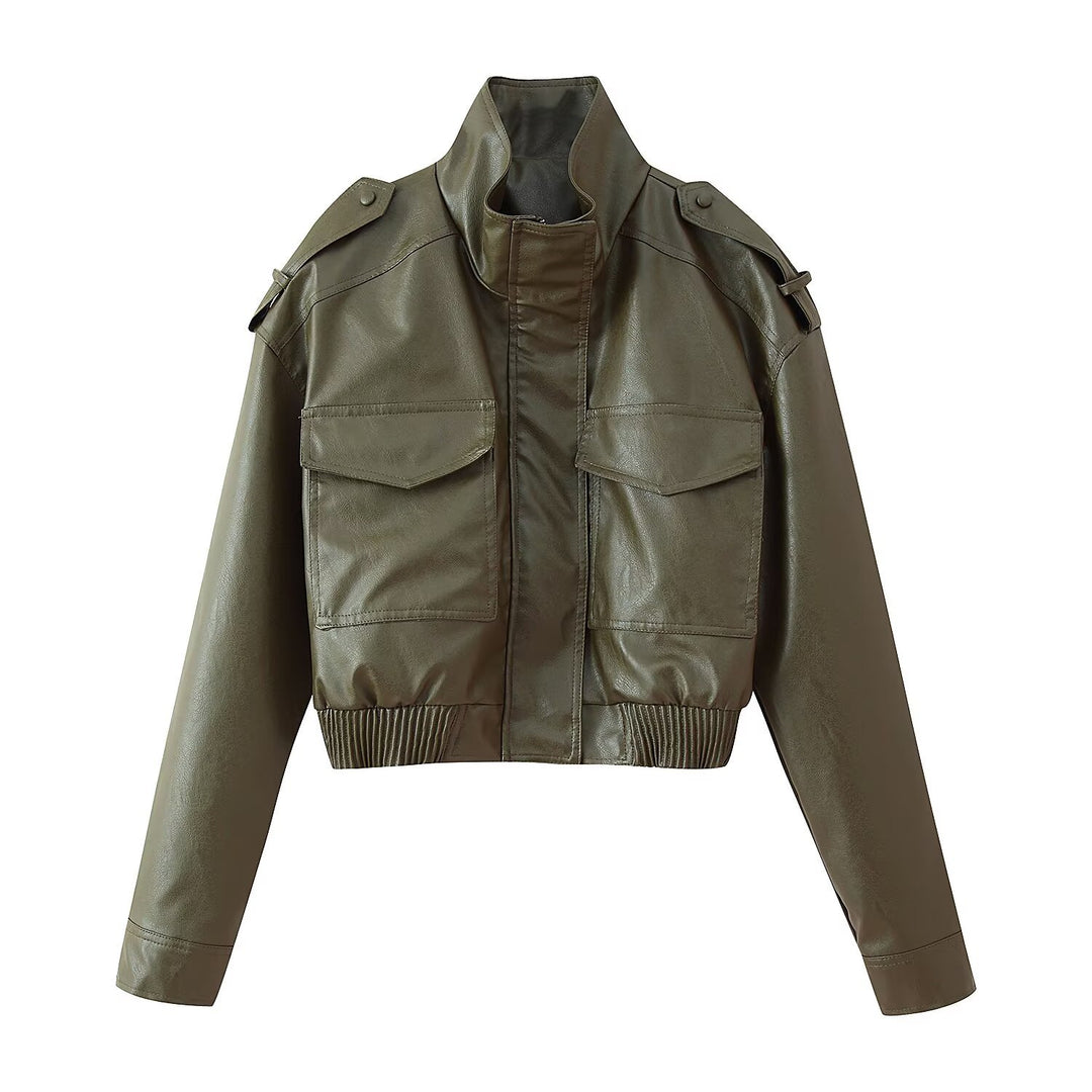 Damen Kurz geschnittene Blousonjacke aus Veganleder mit Schulterklappen und Pattentaschen Echo Archiv