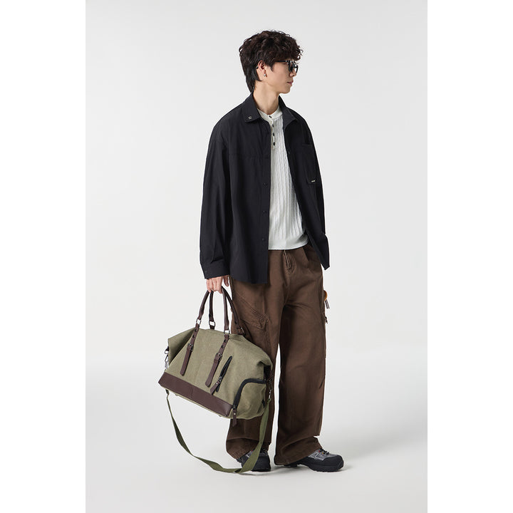 Unisex Oversize Hemd mit technischem Material, Brustklappe und gerundetem Saum Echoarchiv
