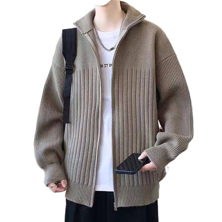 Herren Strickjacke mit modernem Schnitt und einzigartiger Rippenstruktur Echoarchiv