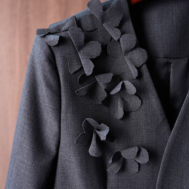 Damen Modischer Blazer mit 3D-Blüten-Details Echoarchiv