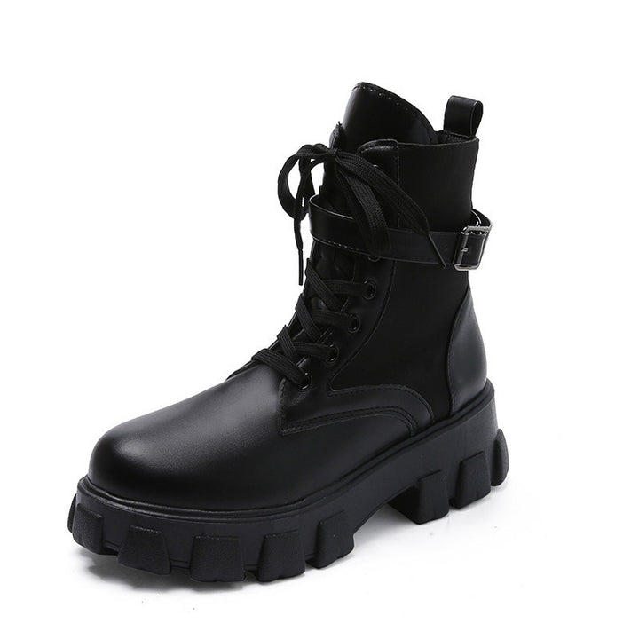 Damen Chunky‑Lug Ankleboots mit patentiertem Lackoberteil, Schnürung und verstellbarem Schnallenriemen Echo Archiv