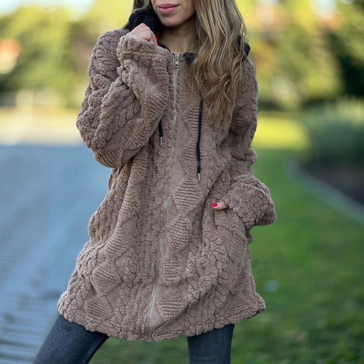 Damen nan oversized Teddy-Manteljacke mit Kontrastkapuze, Reißverschluss und Eingrifftaschen Echo Archiv