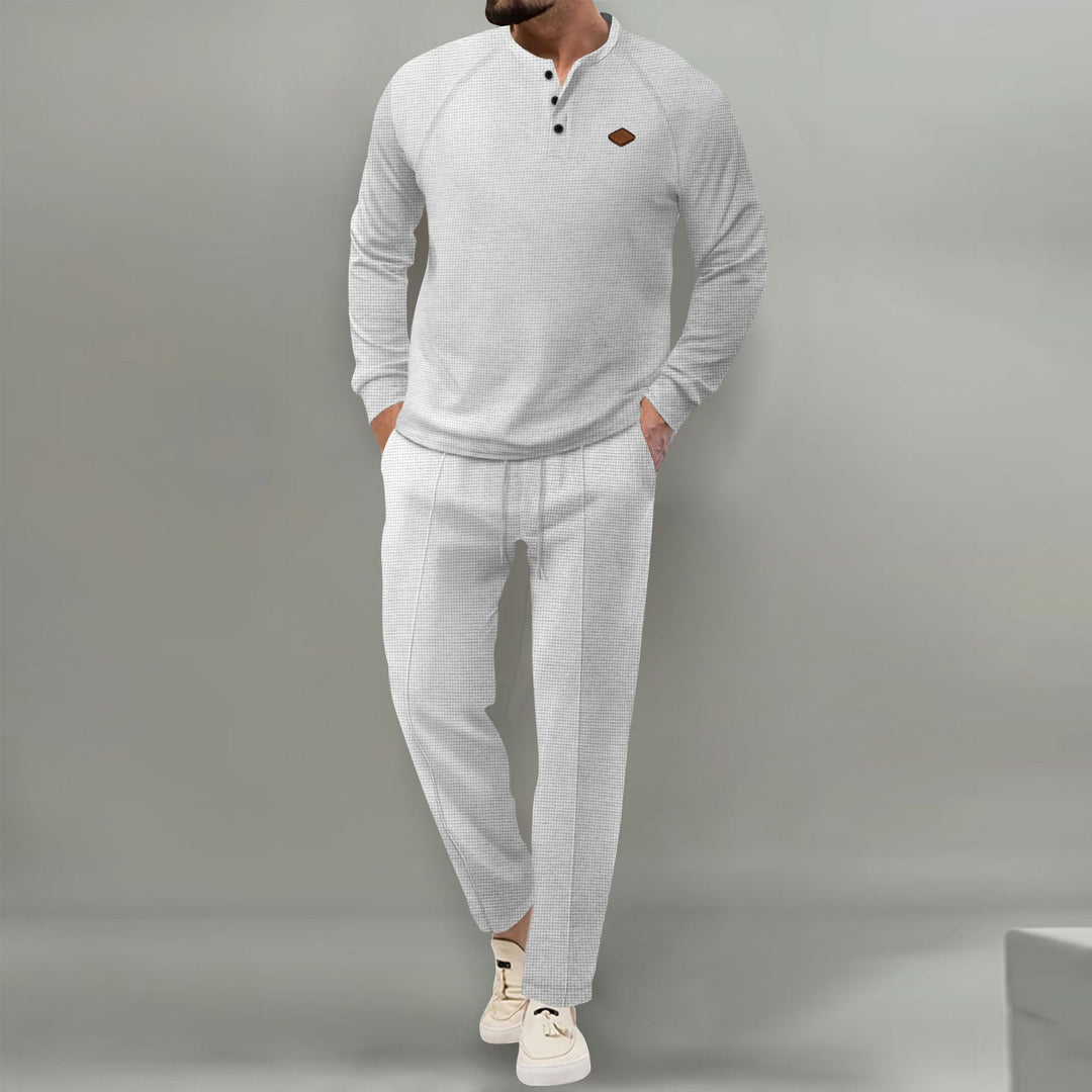 Herren hochwertiger Freizeitanzug mit Knopfleiste und eleganten Taschen Echoarchiv