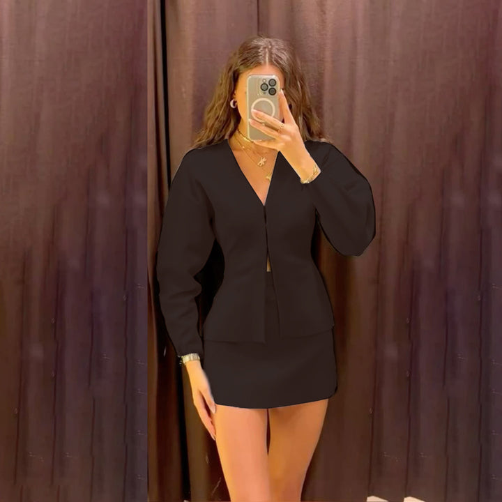Damen nan taillierte Feinstrickcardigan mit V-Ausschnitt und Häkchenverschluss Echo Archiv