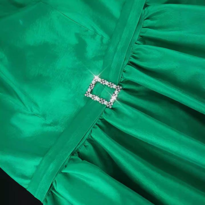 Damen Abendkleid mit modischen Puffärmeln und einzigartigem Cut-Out-Design Echo Archiv