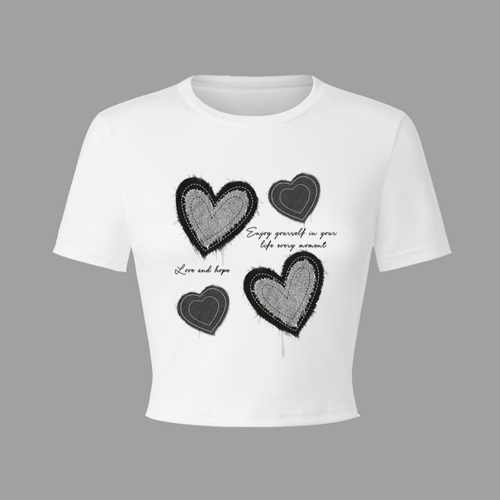 Damen Crop-T-Shirt mit kreativem Herzmotiv und motivierendem Schriftzug Echo Archiv