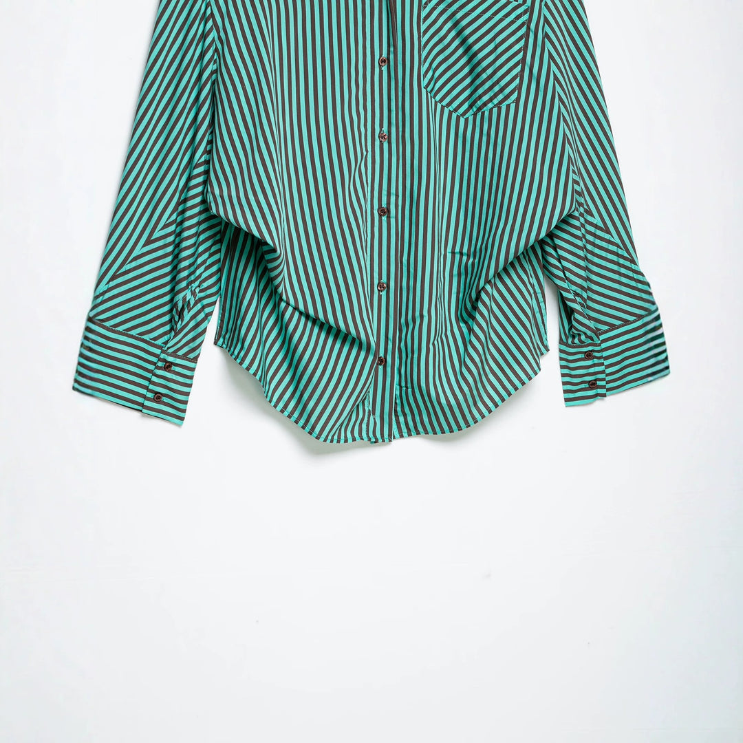 Damen Gestreifte Oversize-Hemdbluse mit Brusttasche und weiten Manschetten Echo Archiv