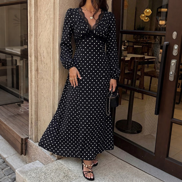 Damen Polka‑Dot Maxikleid mit Spitzen‑V-Ausschnitt, Empire‑Taillenlinie und langem Fließrock Echoarchiv