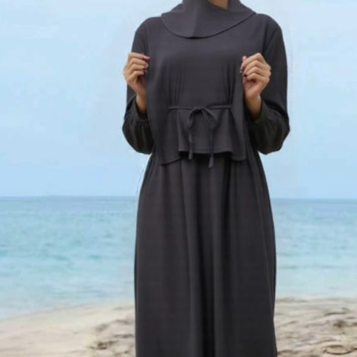 Damen modischer und eleganter Strandanzug mit begleitetem Kopftuch Echo Archiv