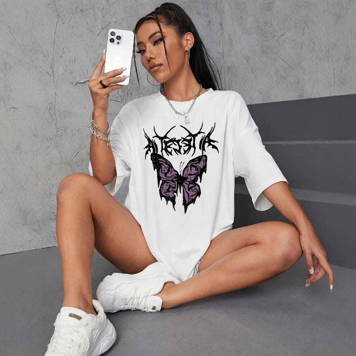 Damen oversized T-Shirt mit kreativem Schmetterlingsdesign Echo Archiv