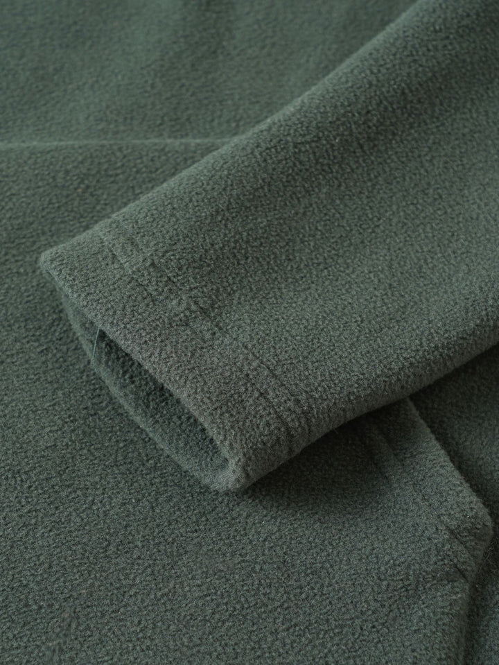 Herren Fleece-Pullover mit modischem Stehkragen und praktischen Knopfdetails Echoarchiv