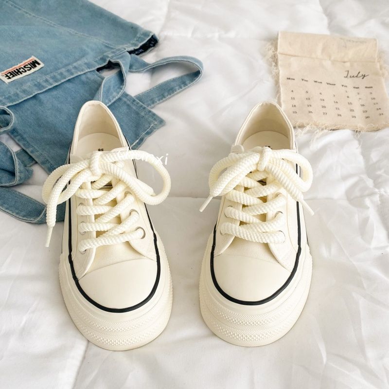 Damen Plateau-Sneaker mit elastischem Schnürsystem und robustem Obermaterial Echo Archiv