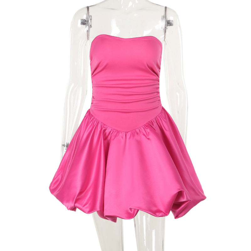 Damen kurzes A-Linien Kleid mit schulterfreiem Design und glatter Satin-Oberfläche Echo Archiv