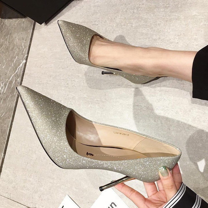 Damen Funkelnde spitz zulaufende Pumps mit filigratem Stiletto‑Metallabsatz und Memory‑Fußbett – Lioré