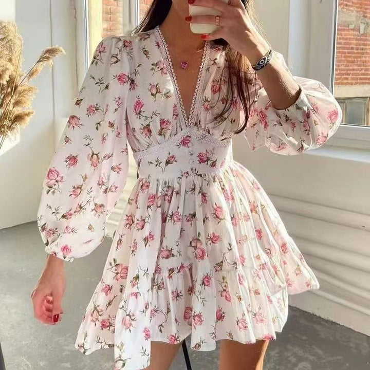 Damen Boho-florales Minikleid mit V-Ausschnitt und Puffärmeln – Élara