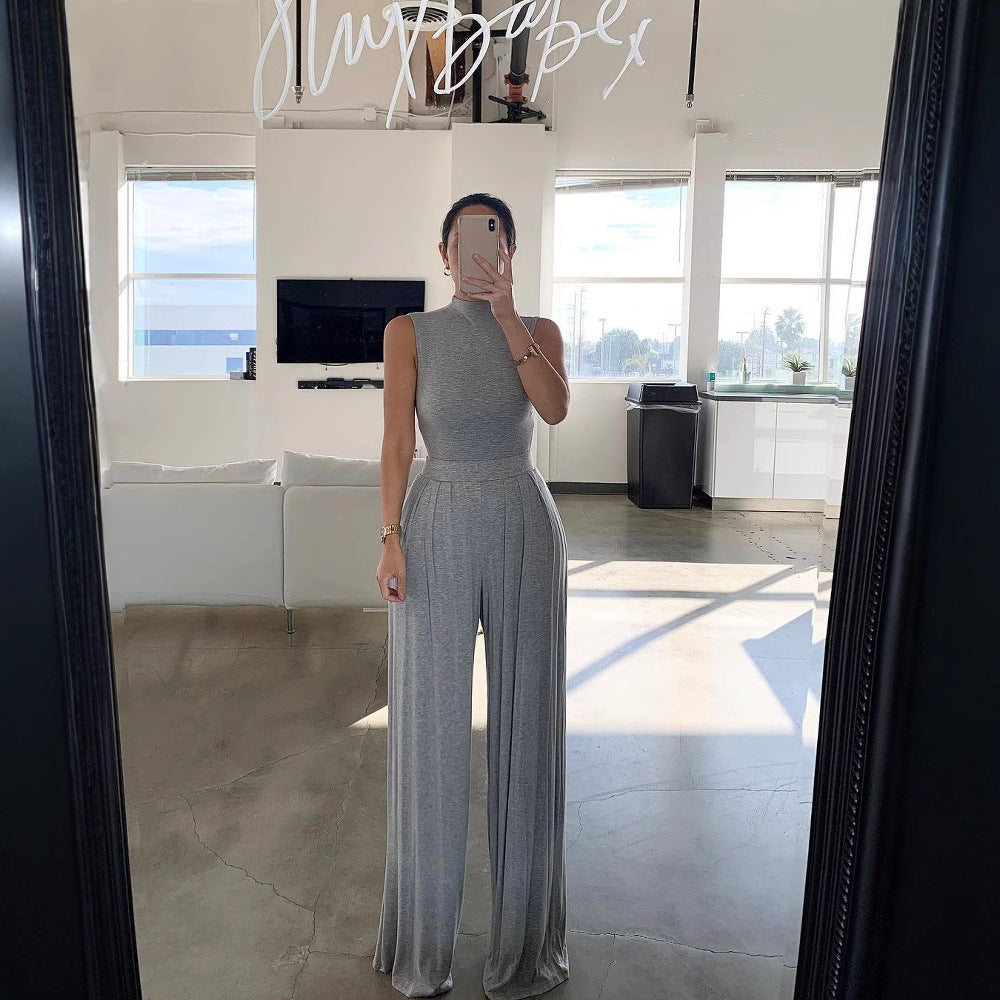 Damen Eleganter Jumpsuit mit hochgeschlossenem Design und weiten Beinen Echo Archiv