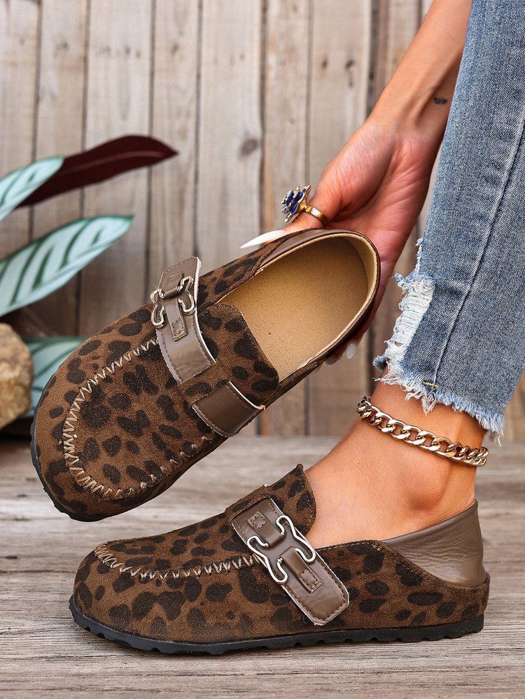 Damen Mokassin-Slipper aus Veloursleder mit dekorativer Metall-Schnalle – Lioré