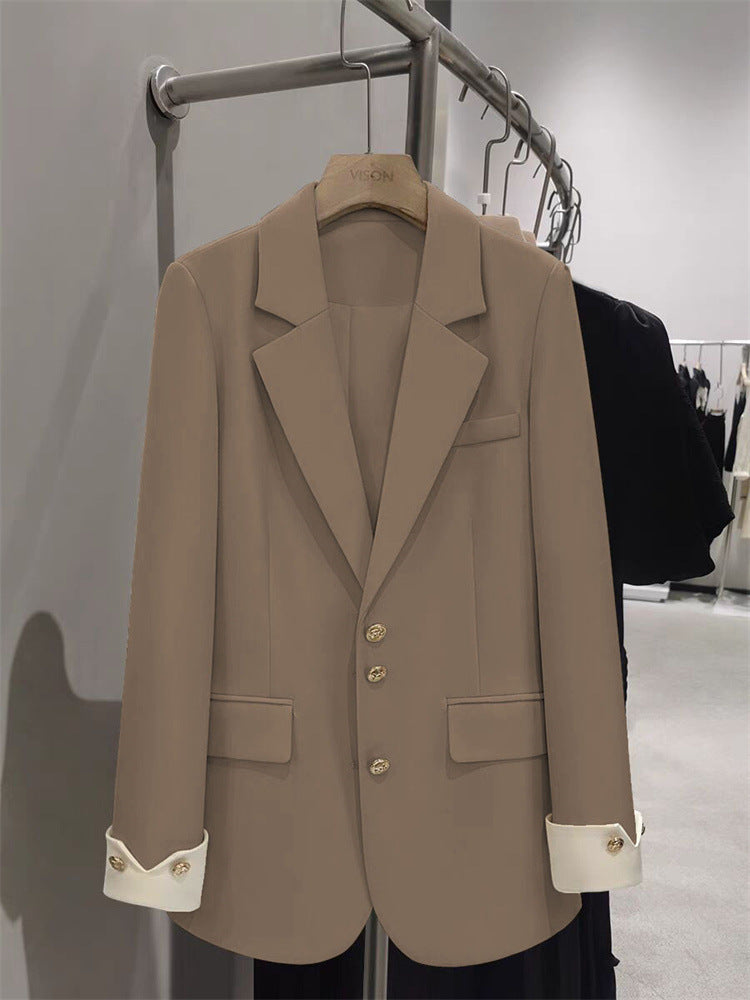 Damen Eleganter Blazer mit goldenen Knopfdetails Echo Archiv