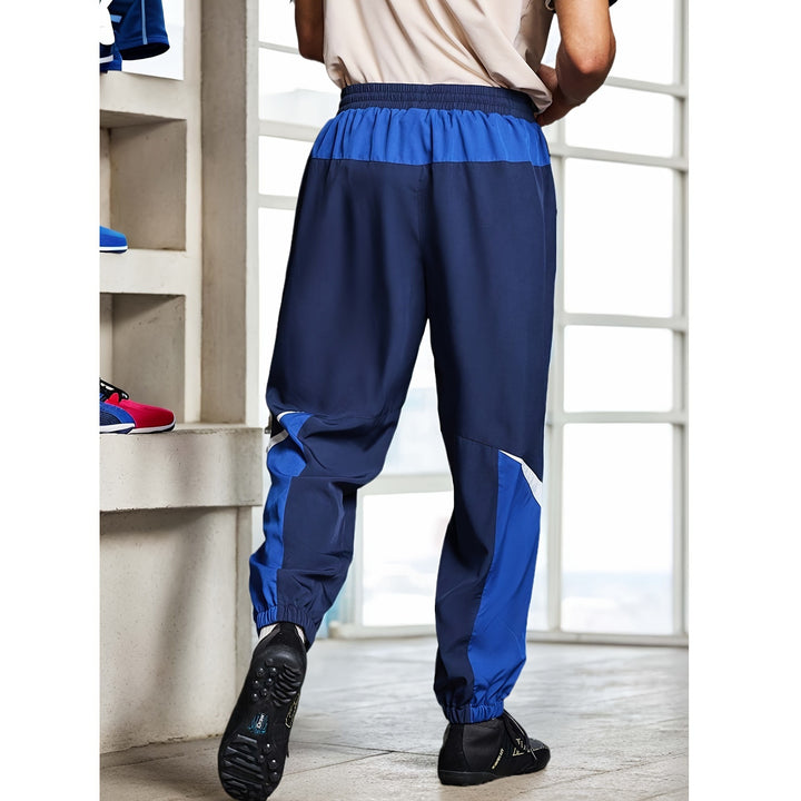 Herren Sportliche und atmungsaktive Trainingshose Echo Archiv