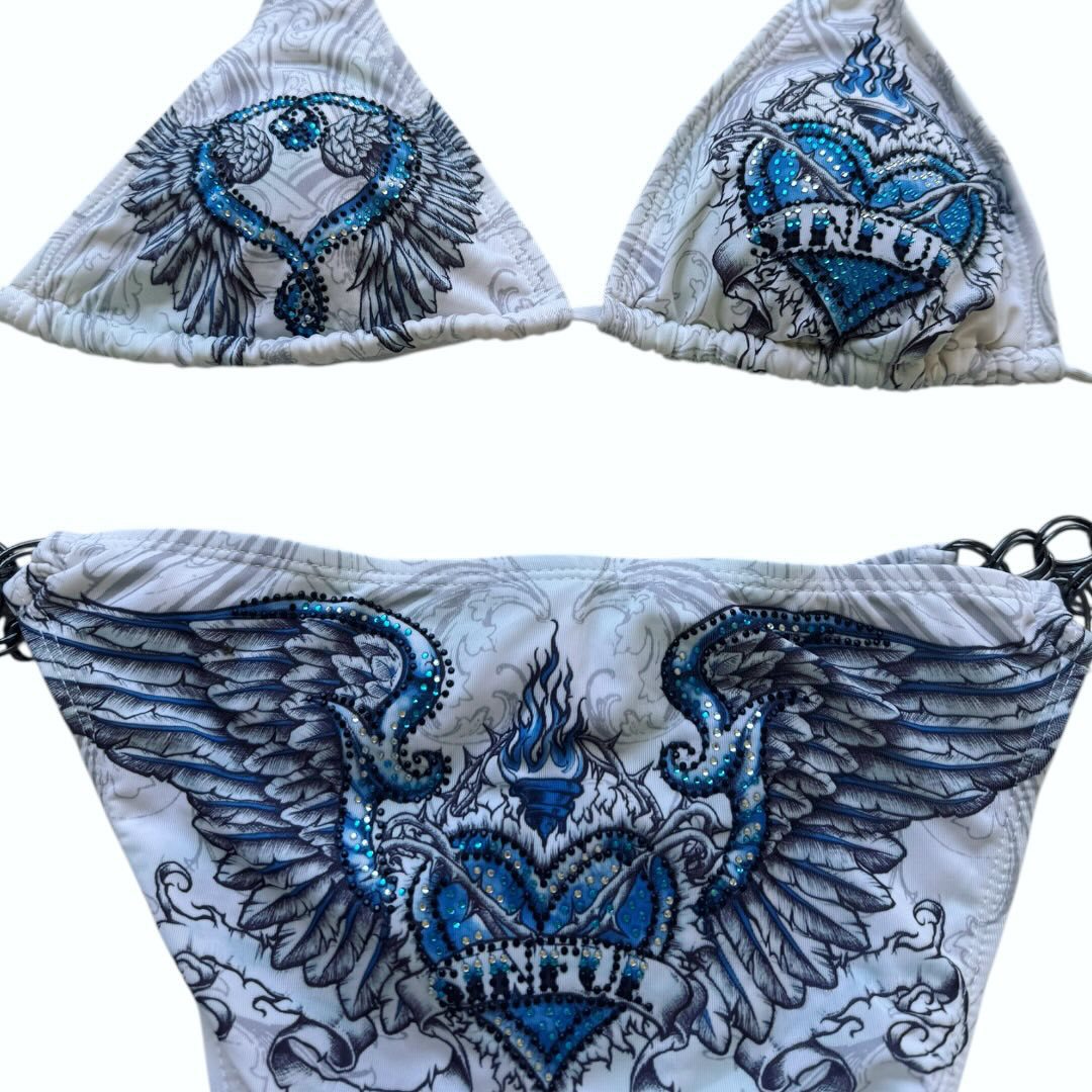 Damen Triangel-Bikini mit aufwändigem Grafikdesign und modischen Details Echo Archiv
