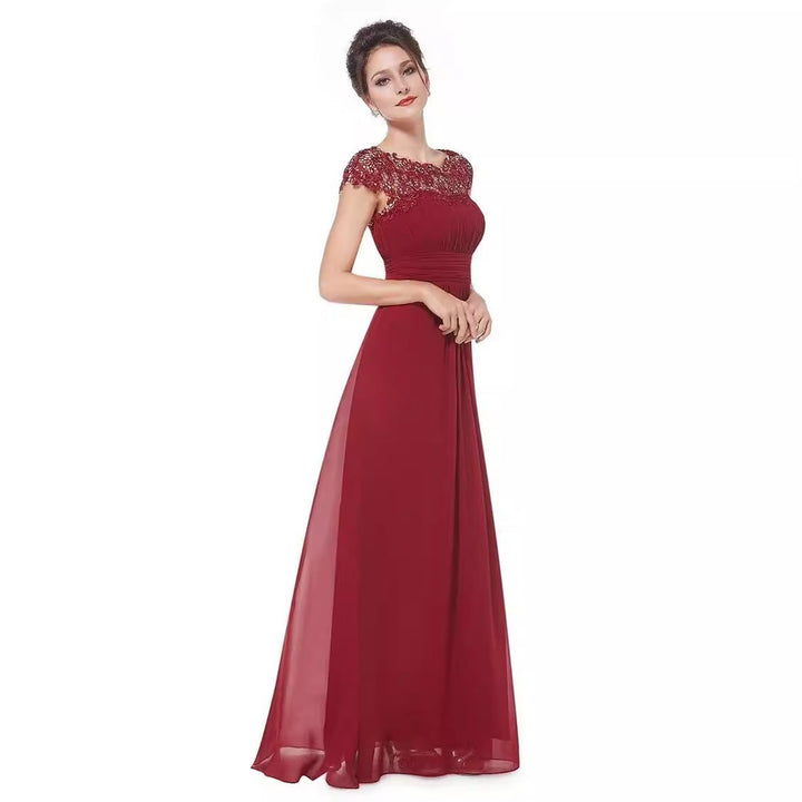 Damen Elegantes Maxikleid mit Spitzenoberteil und fließendem Rock Echoarchiv