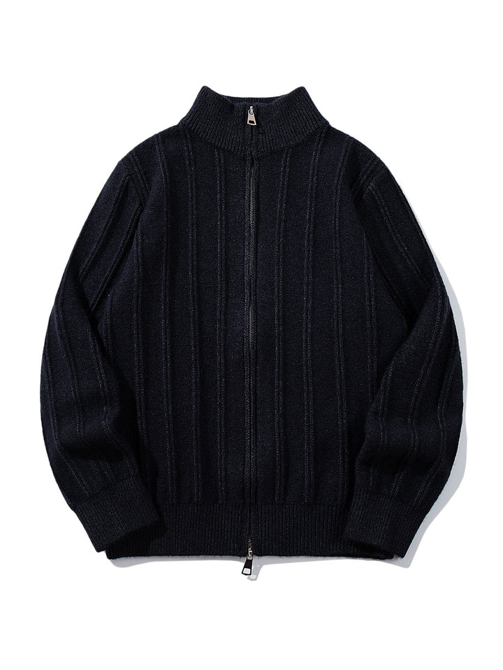 Unisex Geraffte Strick-Zipjacke mit hohem Stehkragen und vertikaler Struktur Echoarchiv