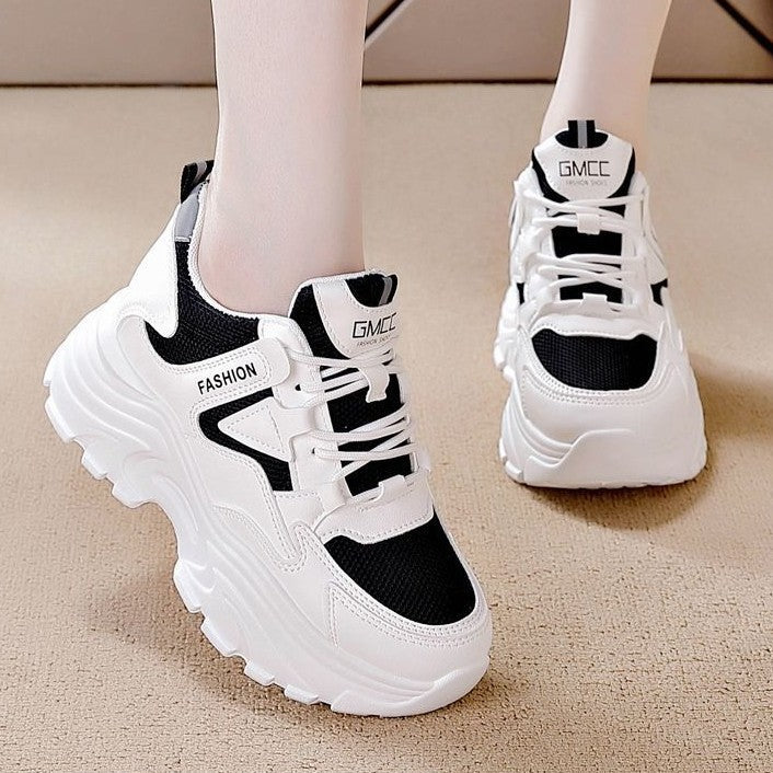 Damen Sportliche Sneakers mit atmungsaktiver Mesh-Oberfläche und dämpfender Sohle Echo Archiv