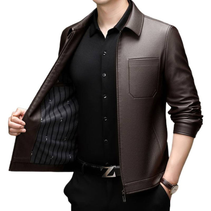 Herren Kunstlederjacke mit modernem Schnitt und praktischen Taschen Echoarchiv