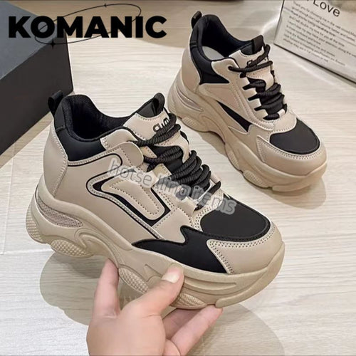 Damen Sportliche Chunky Sneakers mit gepolsterter Sohle und modischem Design Echo Archiv