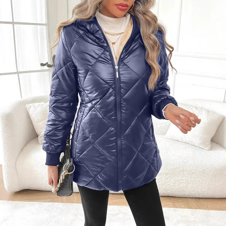 Damen Steppjacke mit Teddyfutter und Kapuze – Célinea