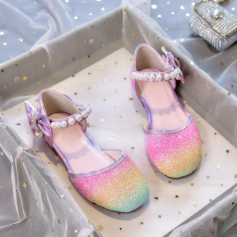 Mädchen Glitzernde Ballerinas mit Perlen und Schleifenakzent Echo Archiv