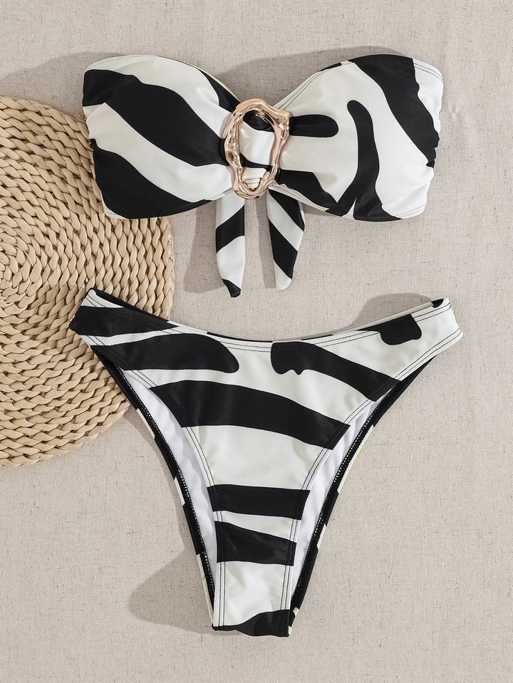 Damen Bandeau-Bikini mit elegantem Verschluss und modischem Design Echo Archiv