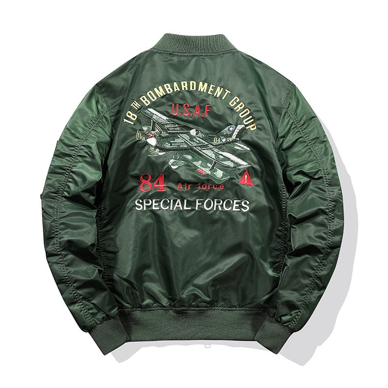 Herren Pilotenblouson mit Military‑Patches, Ärmeltasche und winddichter Nylon‑Optik Echoarchiv