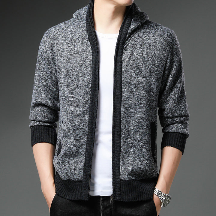 Herren Moderne Strickjacke mit Kapuze und schwarz-weißen Akzenten Echoarchiv