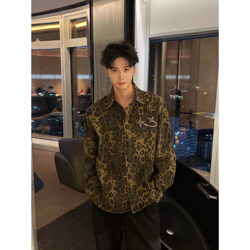 Herren Overshirt-Hemdjacke im Leopardenmuster mit gesticktem Brustlogo Echoarchiv
