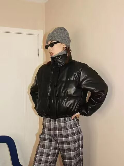 Damen Kurze wattierte Blousonjacke im Boxy-Look mit Stehkragen und elastischem Saum Echoarchiv