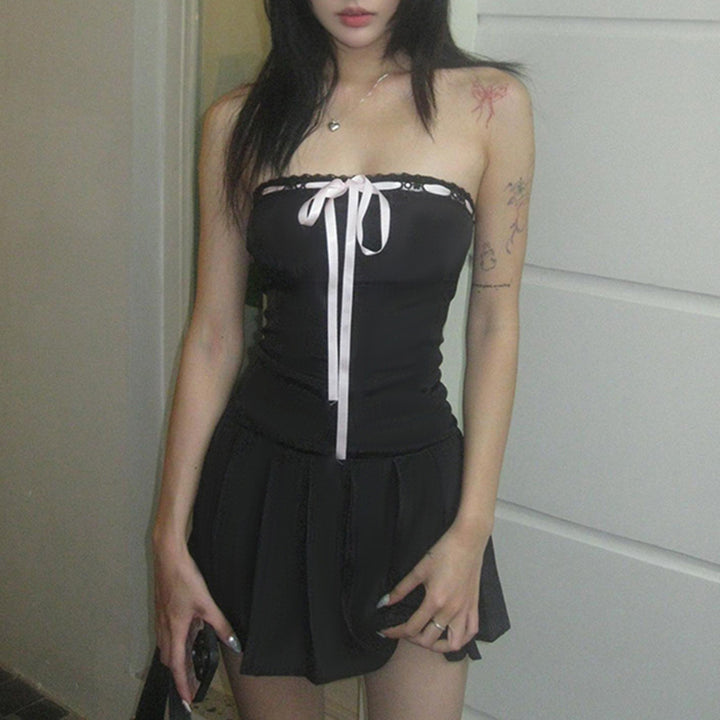 Damen Trägerkleid mit elegantem Spitzendetail und schwingendem Rock Echo Archiv