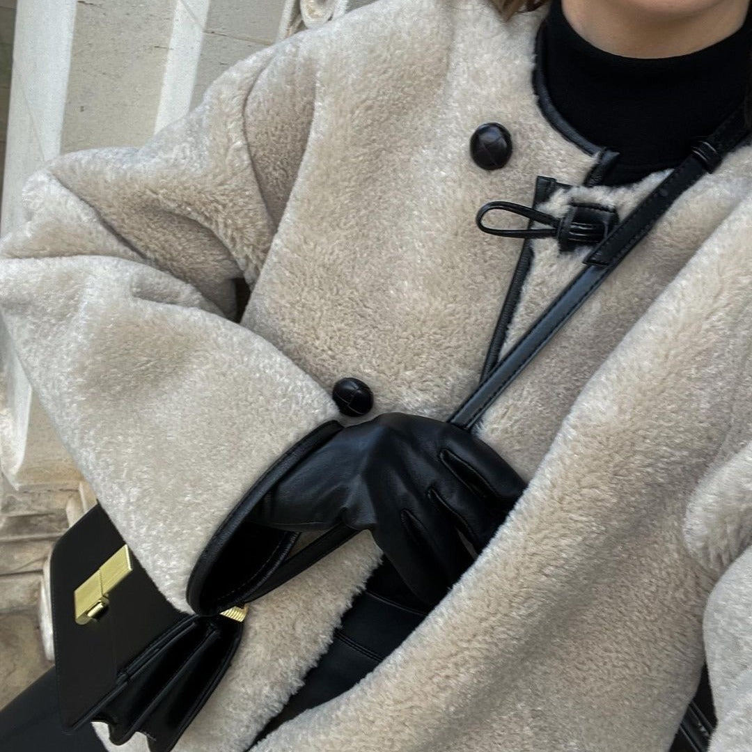 Damen nan kurz geschnittene Teddyjacke mit Knebelverschluss, runder Halslinie und kontrastierenden Kanten Echo Archiv