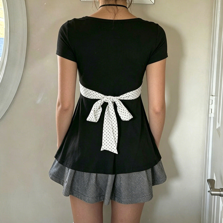 Damen Elegantes Minikleid mit Herz-Ausschnitt und verspieltem Rüschendesign Echo Archiv