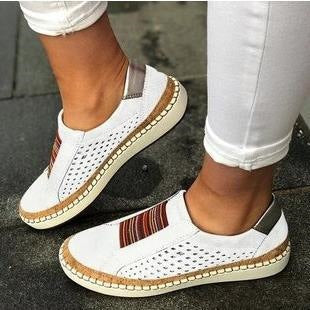 Damen Komfort-Slip-On-Sneaker aus Veloursleder mit elastischem Mehrstreifen-Dehnband und geflochtenem Espadrille-Detail – Névara