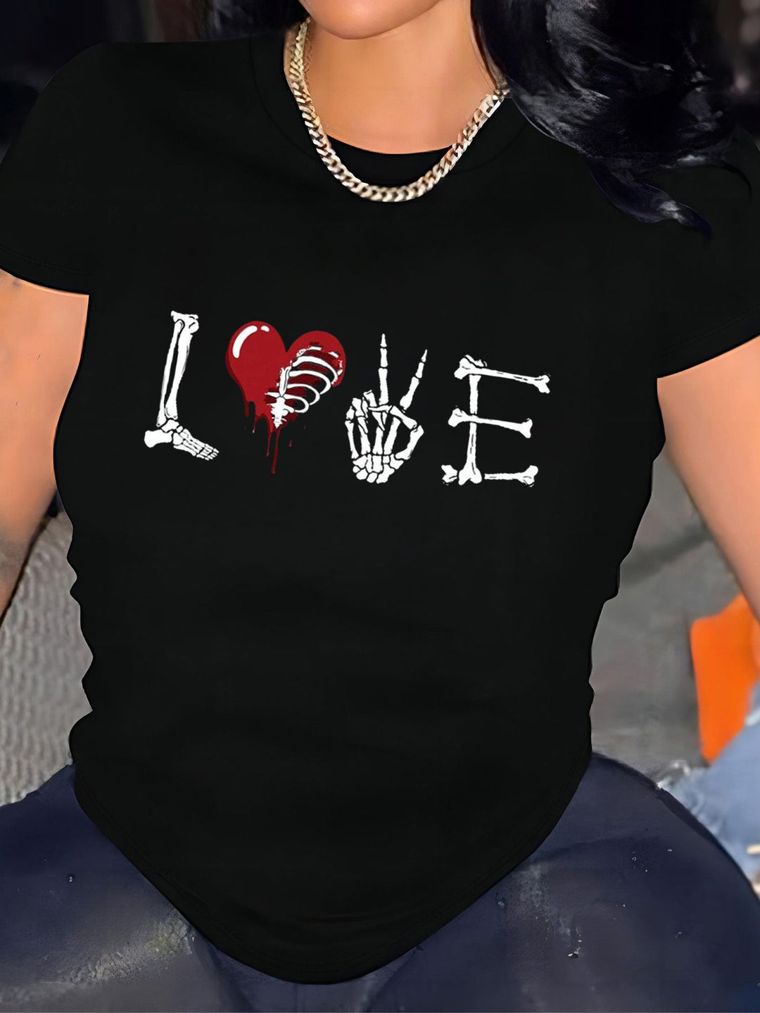 Damen T-Shirt mit kreativem Grafikdruck und luxuriösen Paillettenakzenten Echo Archiv