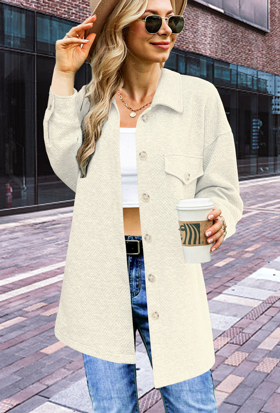 Damen Longline Oversize Hemdjacke mit aufgesetzten Pattentaschen und Strukturstoff – Célinea