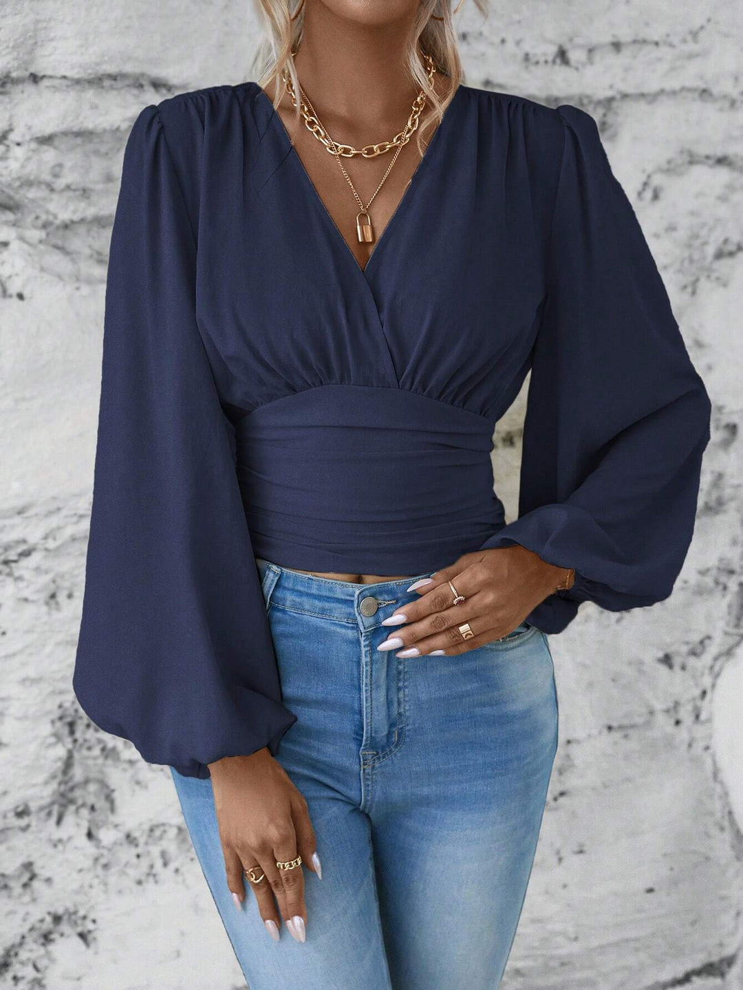 Damen Wickel-Cropped-Top mit geraffter Taillenpartie und weiten Ballonärmeln Echo Archiv