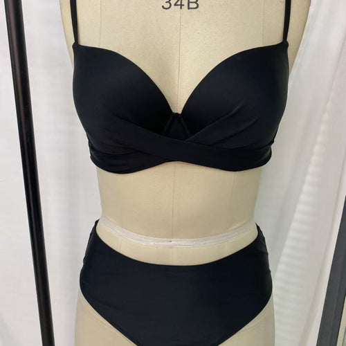 Damen Bikini-Set mit elegantem Knoten-Detail Echo Archiv