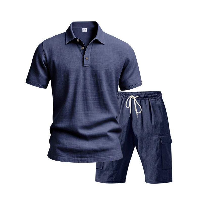 Herren stilvolles Polohemd mit bequemen Cargo-Shorts Echoarchiv