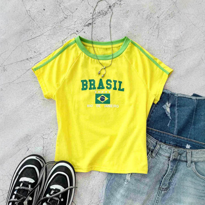 Damen T-Shirt mit kreativem Brasilien-Design und körperbetontem Schnitt Echo Archiv
