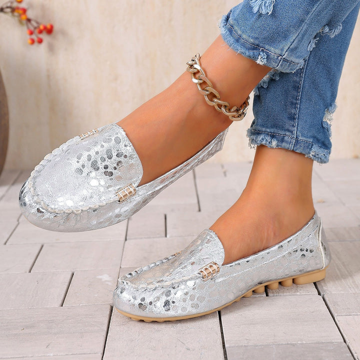 Damen Metallic Mokassin mit Noppenlaufsohle und Ziermetalldetail – Lioré