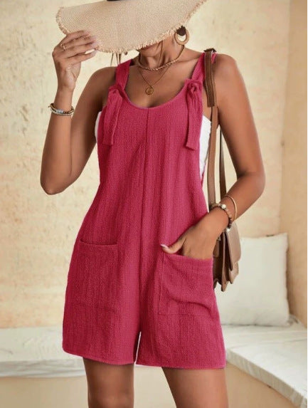 Damen Sommerlicher Latzshorts-Overall mit Knoten-Trägern und aufgesetzten Taschen Echo Archiv