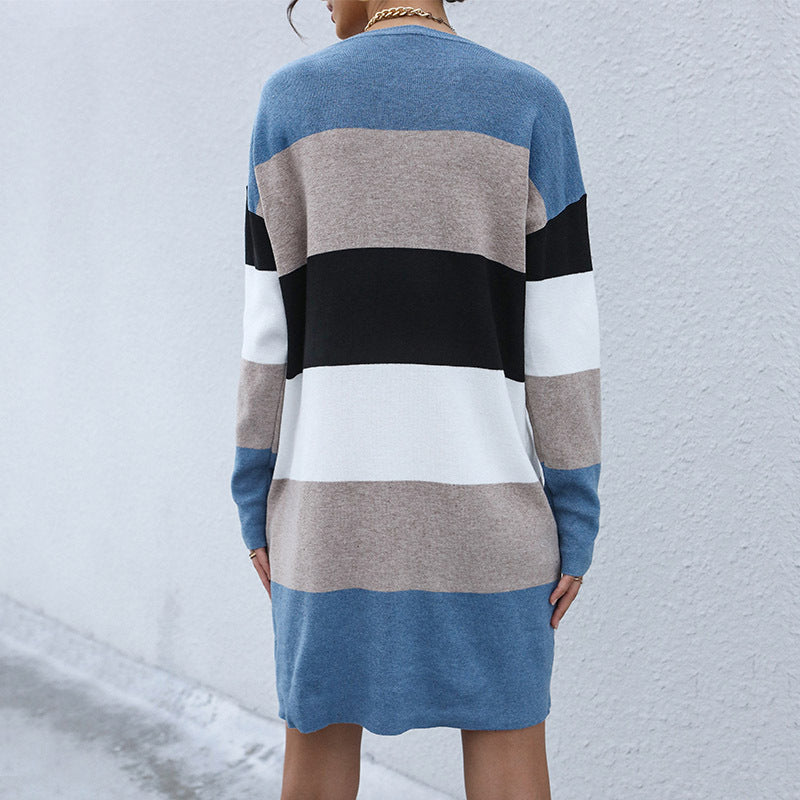 Damen Feinstrick-Minikleid mit Colorblock-Streifen, taillierter Silhouette und Rundhalsausschnitt Echoarchiv